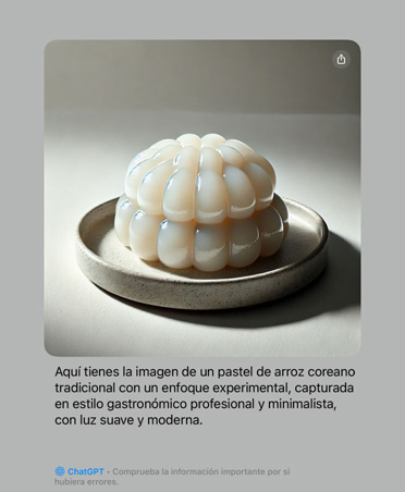 Imagen de una representación experimental de un pastel de arroz tradicional coreano con una explicación de las características de la foto generada por Apple Intelligence con la integración de ChatGPT