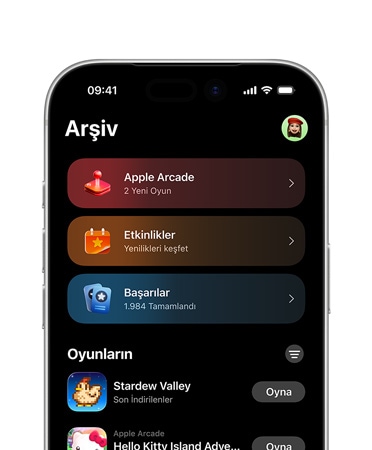 iPhone, ekranın üst kısmında Kitaplık sekmesi, Apple Arcade, Etkinlikler, Başarılar ve Tüm Oyunlar bölümüyle birlikte Oyunlar uygulamasının yerleşimi gösteriliyor
